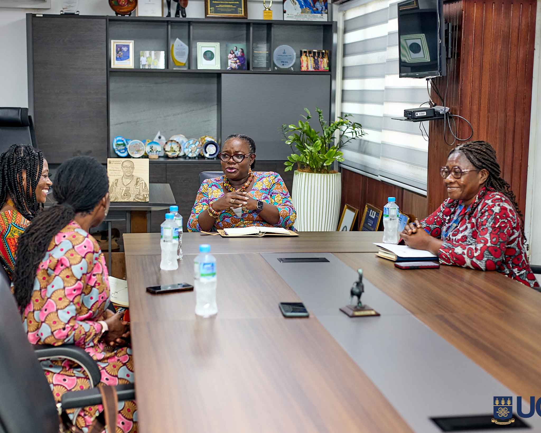 Prof. Nana Aba Appiah Amfo interacting with the visiting team